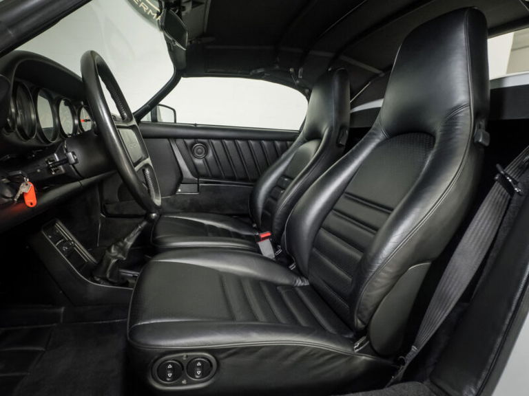 Porsche 911 Carrera 3.2 Speedster