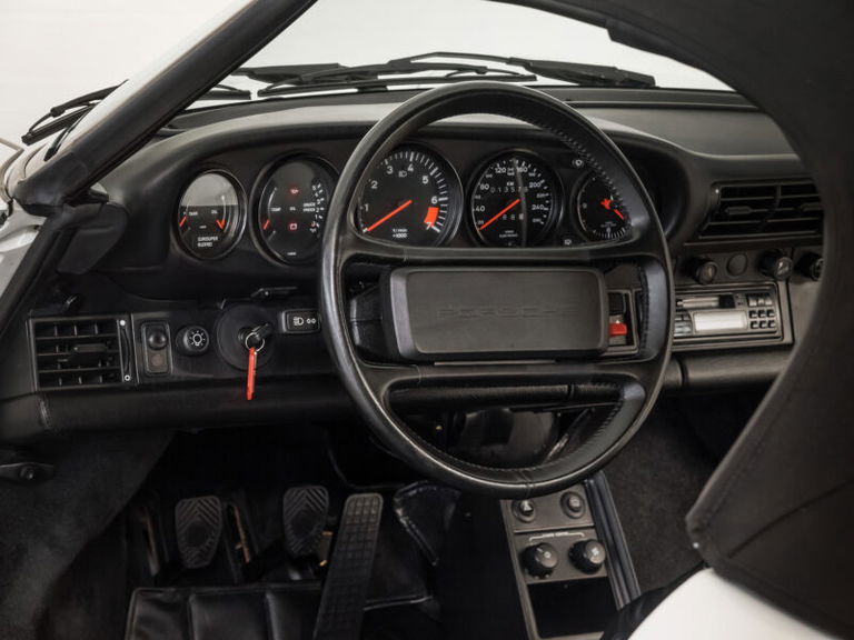 Porsche 911 Carrera 3.2 Speedster