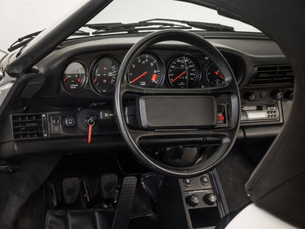 Porsche 911 Carrera 3.2 Speedster