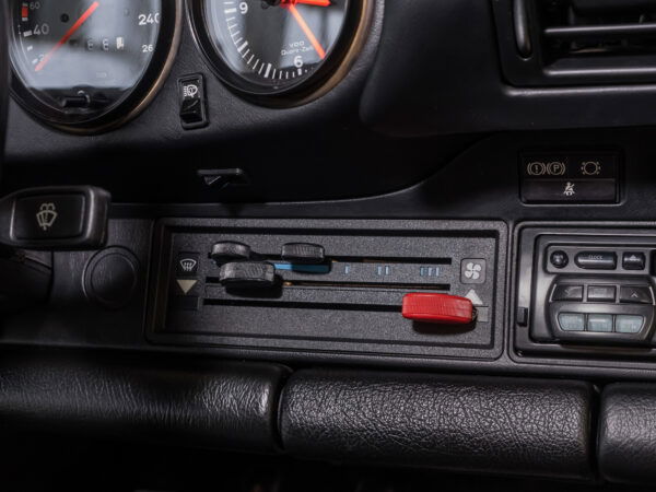 Porsche 911 Carrera 3.2 Speedster