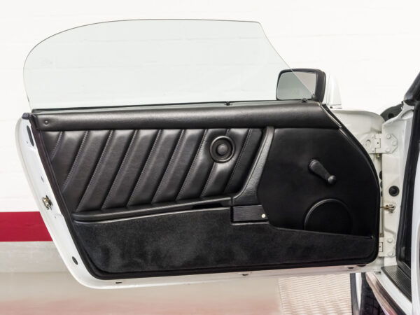 Porsche 911 Carrera 3.2 Speedster