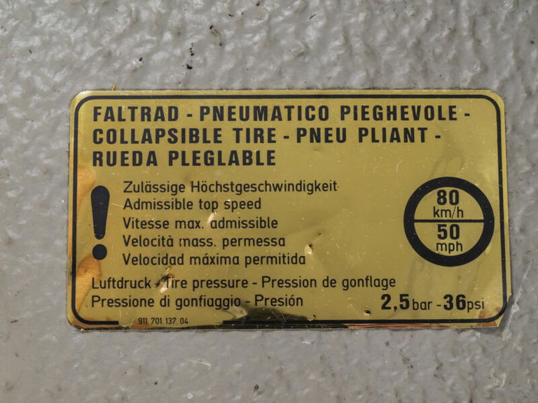 Porsche 911 Carrera 3.2 Speedster