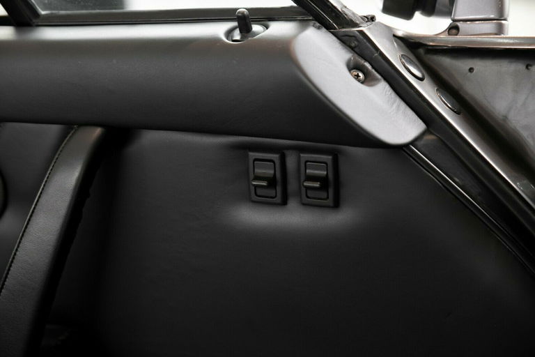 Porsche 911 Carrera 3.2 (KAT)