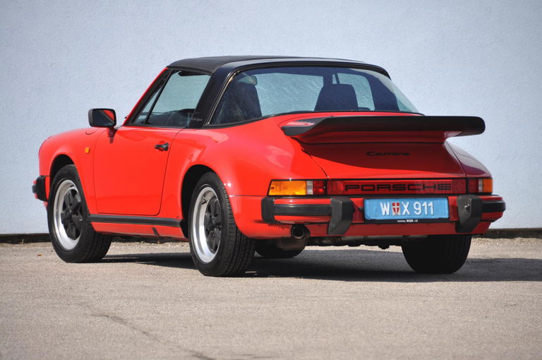 Porsche 911 Carrera 3.2