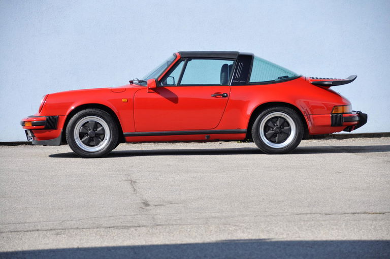 Porsche 911 Carrera 3.2