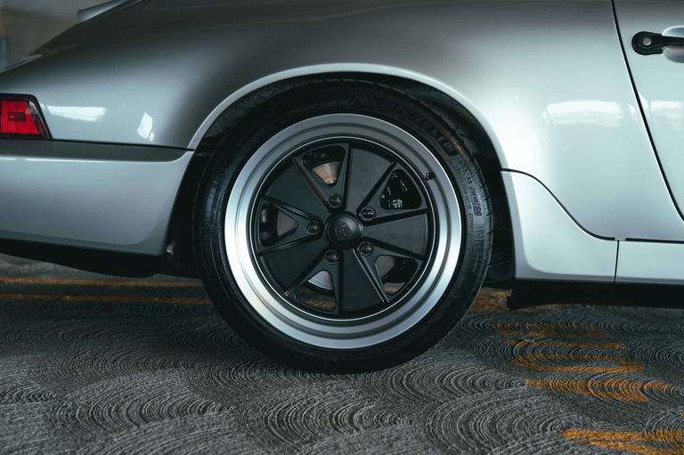 Porsche 964 Carrera 4