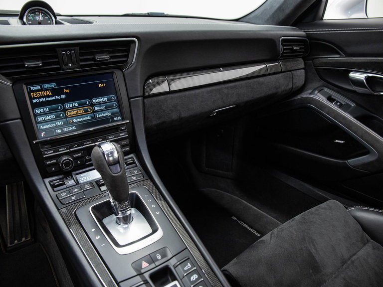 Porsche 991 Carrera 4 GTS