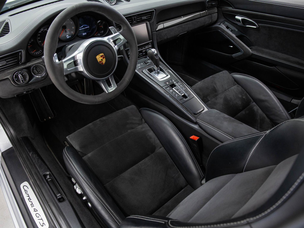 Porsche 991 Carrera 4 GTS