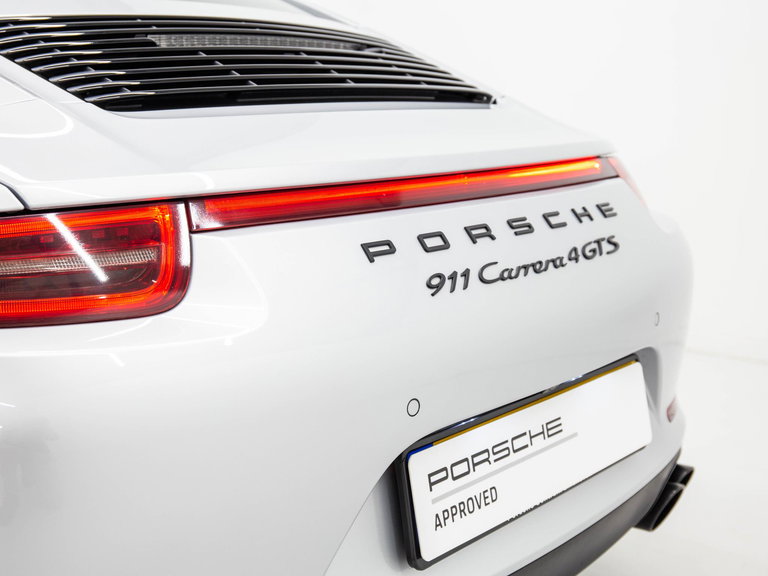 Porsche 991 Carrera 4 GTS