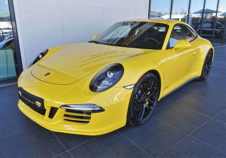 Porsche 991 Carrera 4 GTS