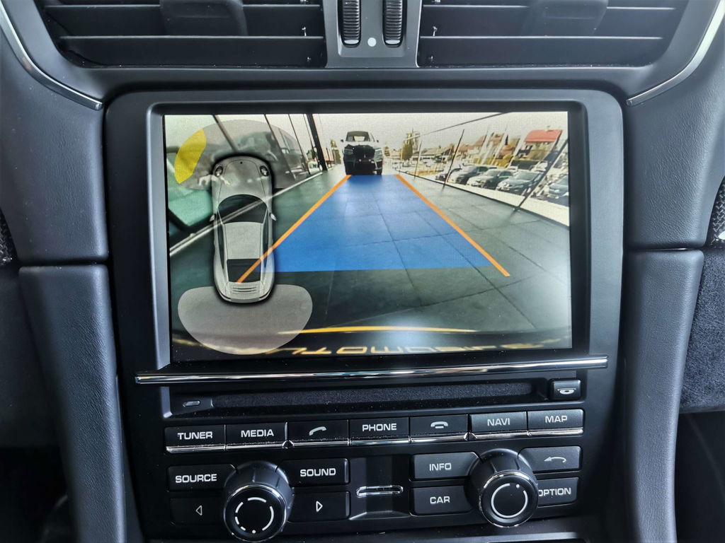 Porsche 991 Carrera 4 GTS