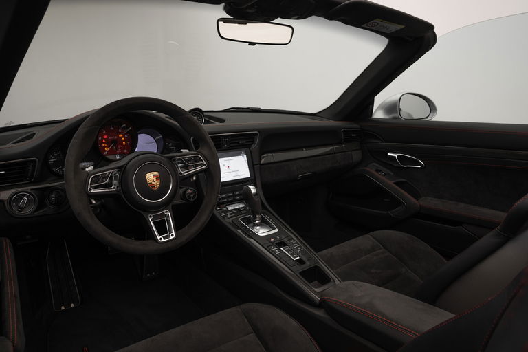 Porsche 991.2 Carrera GTS