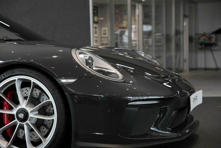 Porsche 991.2 GT3 Touring