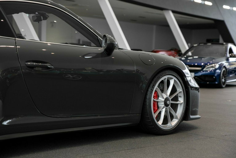 Porsche 991.2 GT3 Touring