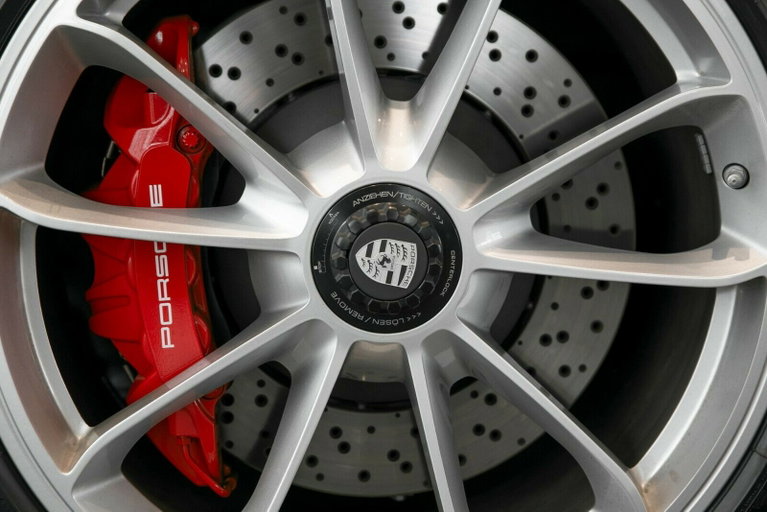 Porsche 991.2 GT3 Touring