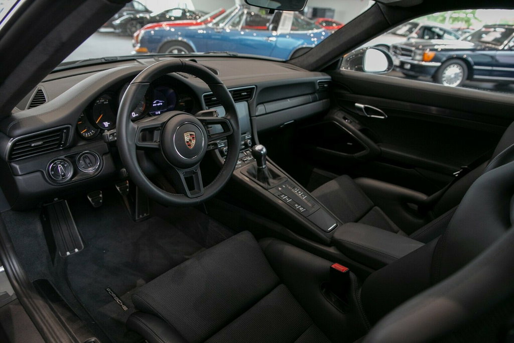 Porsche 991.2 GT3 Touring