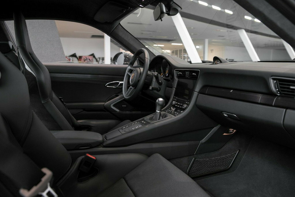 Porsche 991.2 GT3 Touring