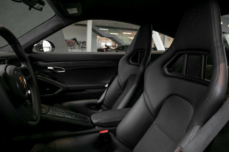 Porsche 991.2 GT3 Touring