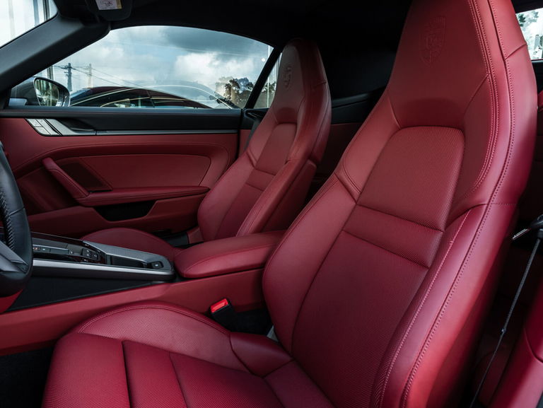 Porsche 992 Carrera 4S