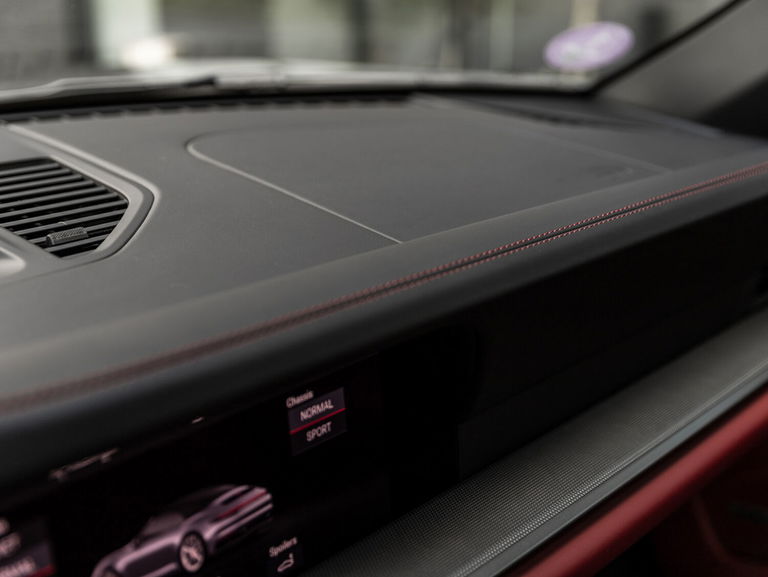 Porsche 992 Carrera 4S