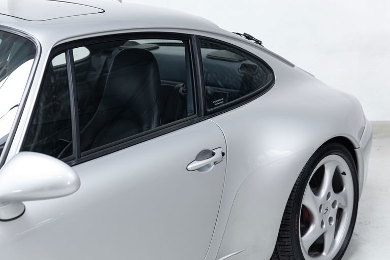 Porsche 993 Carrera 4S