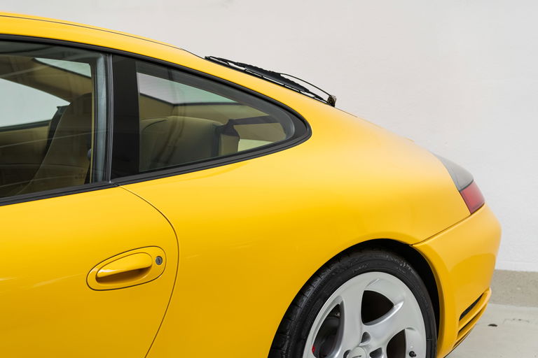Porsche 996 Carrera 4S