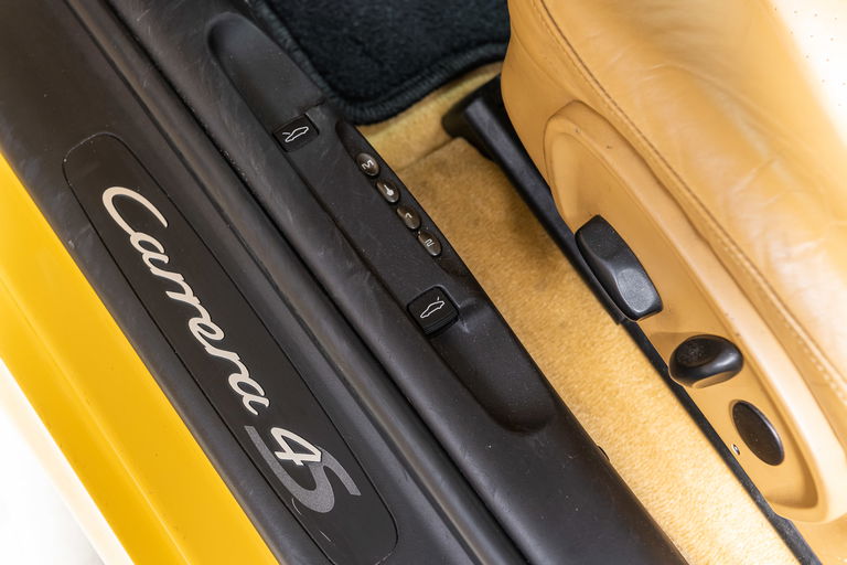 Porsche 996 Carrera 4S