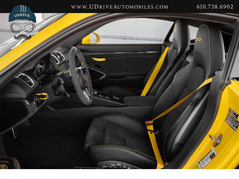 Porsche 981 Cayman GT4