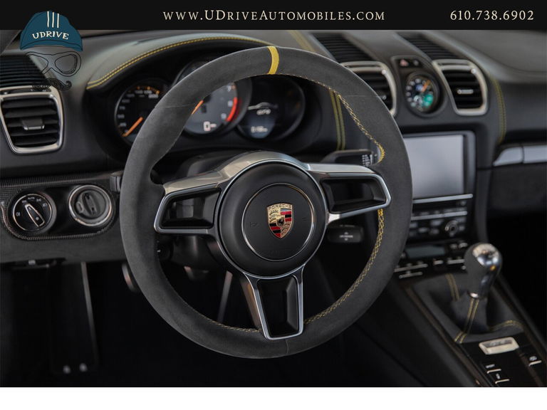 Porsche 981 Cayman GT4