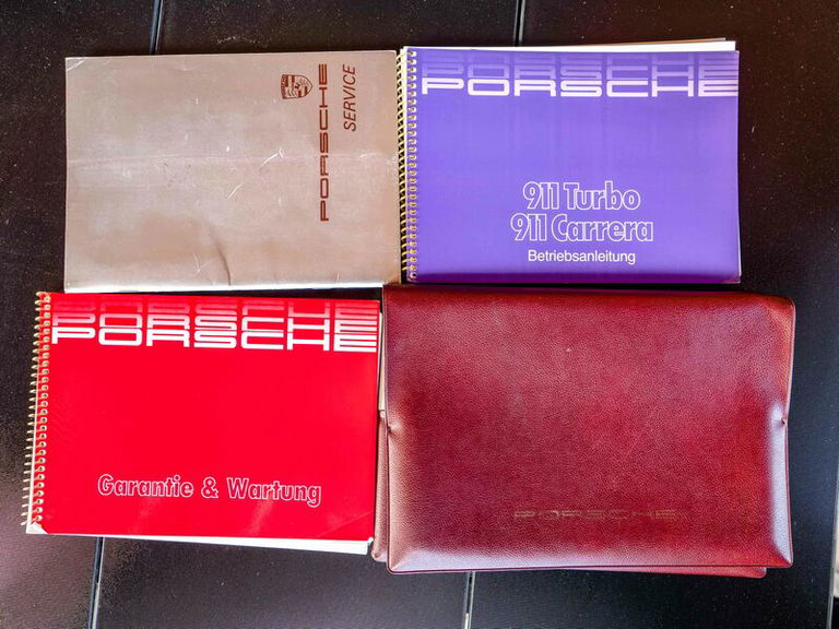 Porsche 911 Carrera 3.2
