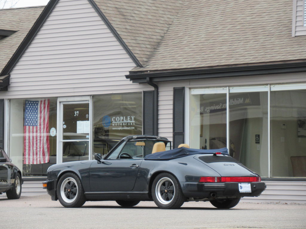 Porsche 911 Carrera 3.2 (US)