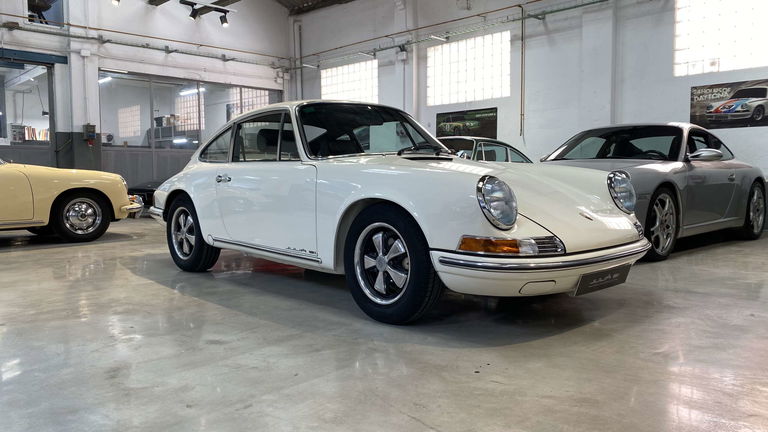 Porsche 911 T