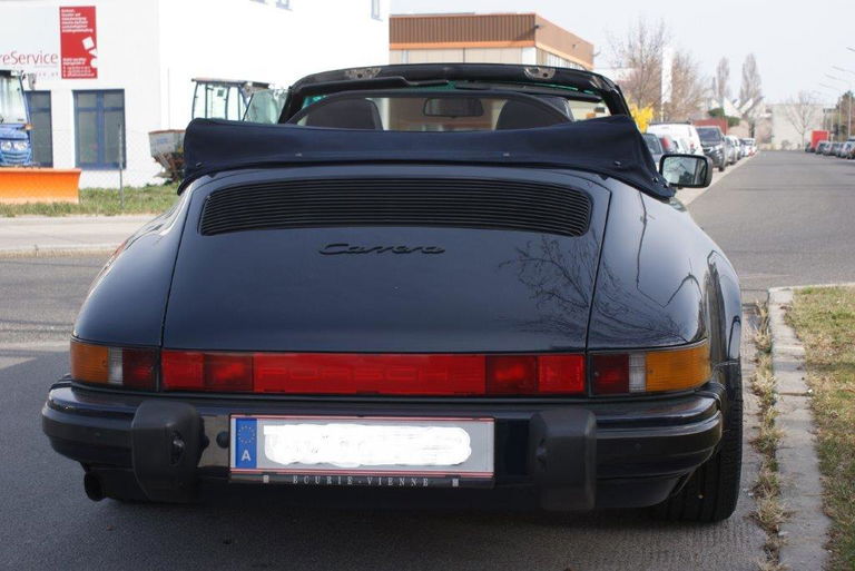 Porsche 911 Carrera 3.2