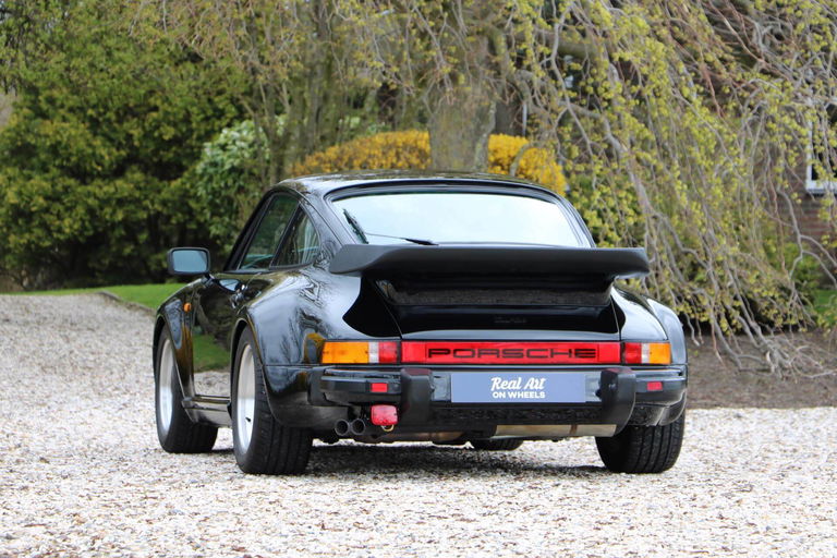 Porsche 911 Turbo 3.3