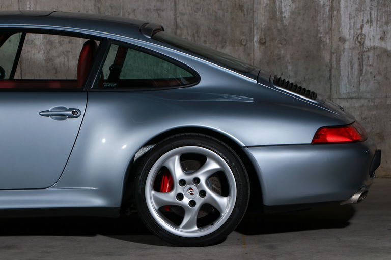 Porsche 993 Carrera 4S