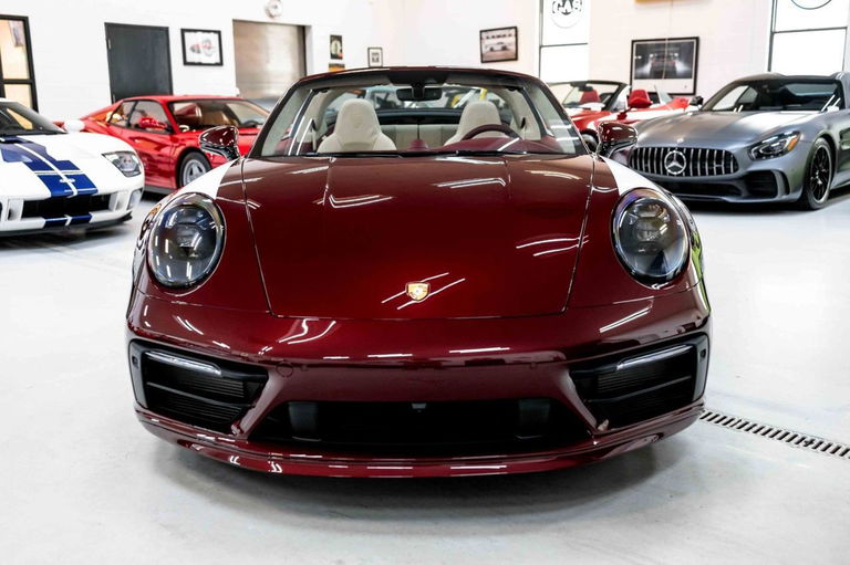 Porsche 992 Heritage Design Edition