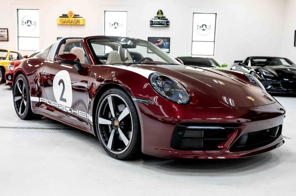 Porsche 992 Heritage Design Edition