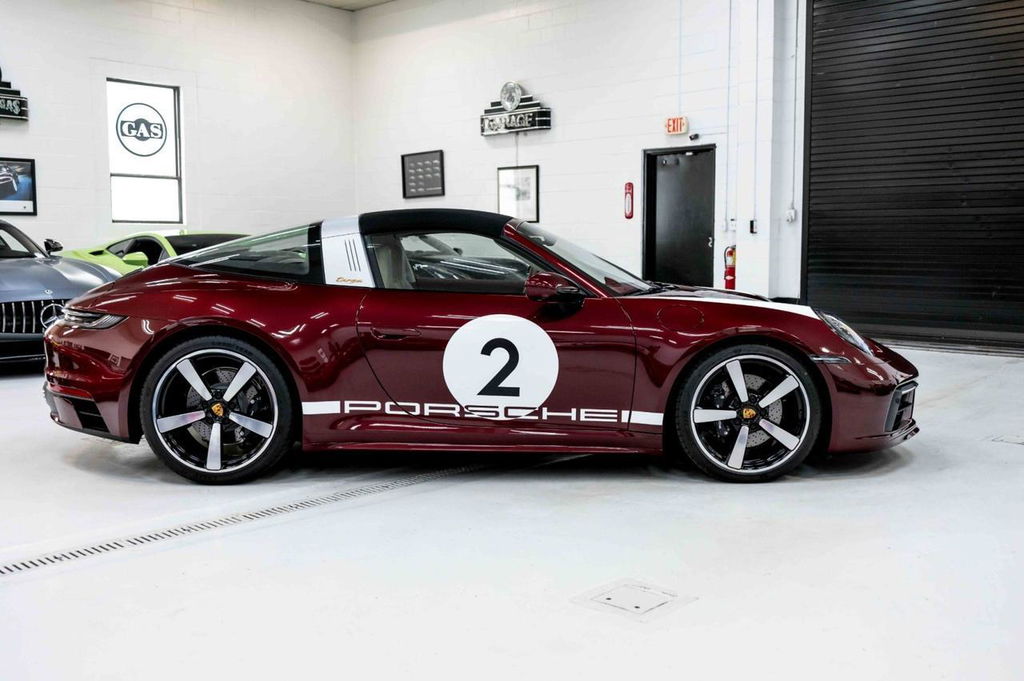 Porsche 992 Heritage Design Edition