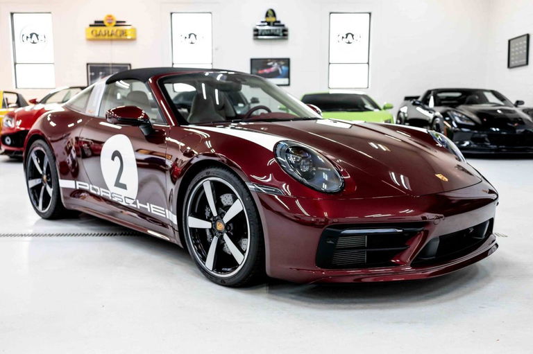 Porsche 992 Heritage Design Edition