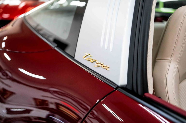 Porsche 992 Heritage Design Edition