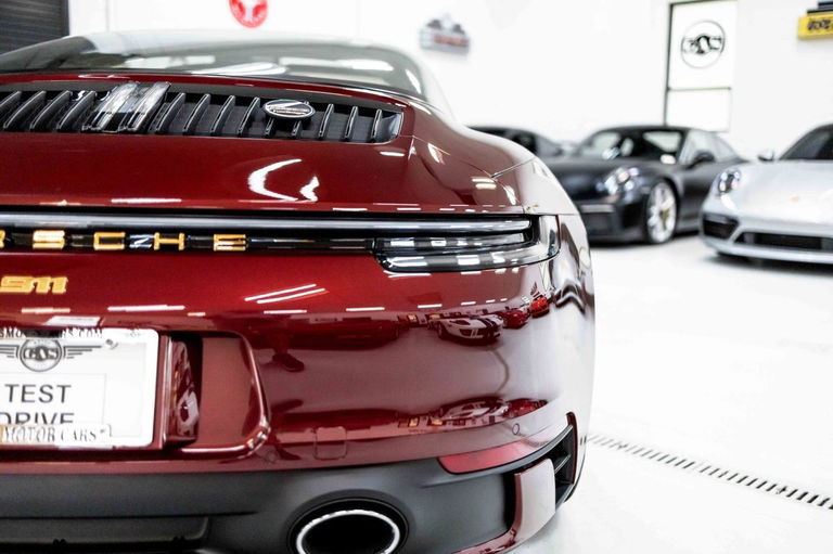 Porsche 992 Heritage Design Edition