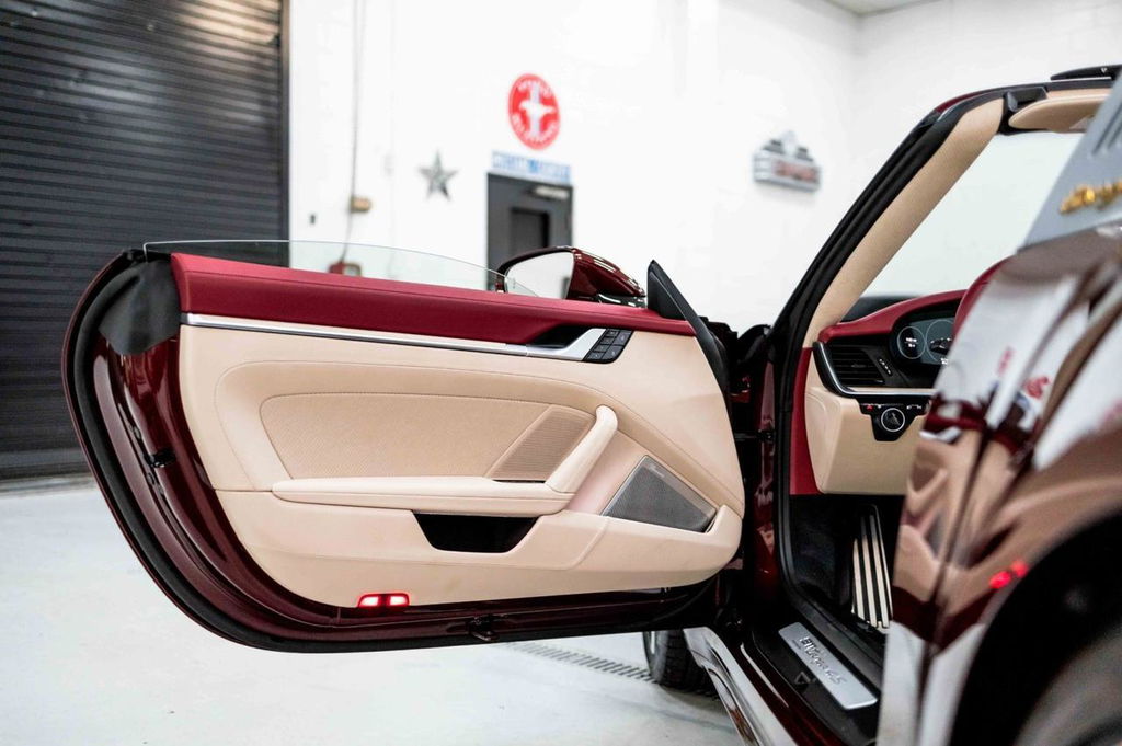 Porsche 992 Heritage Design Edition