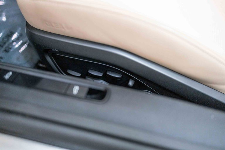 Porsche 992 Heritage Design Edition