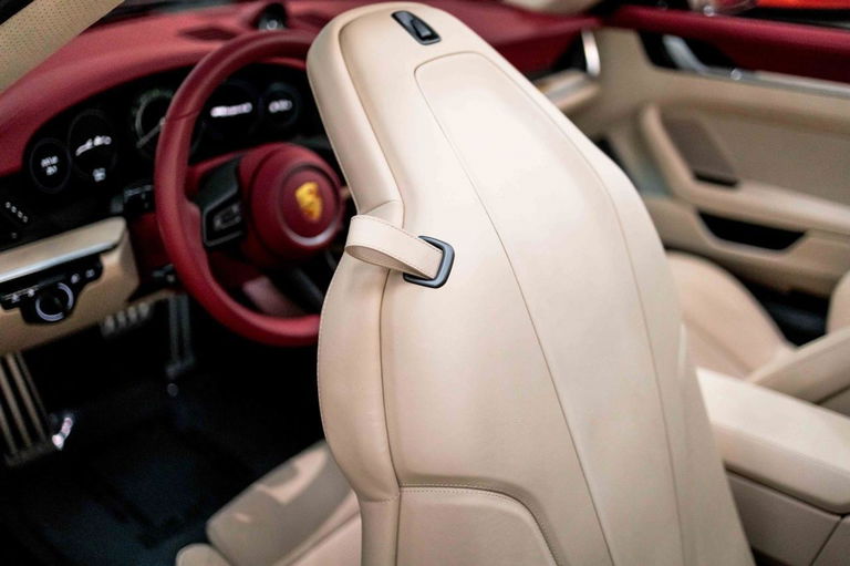 Porsche 992 Heritage Design Edition