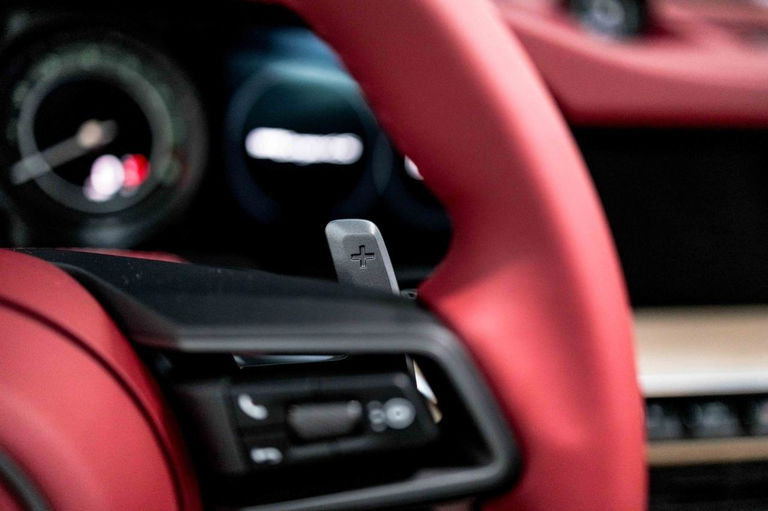 Porsche 992 Heritage Design Edition