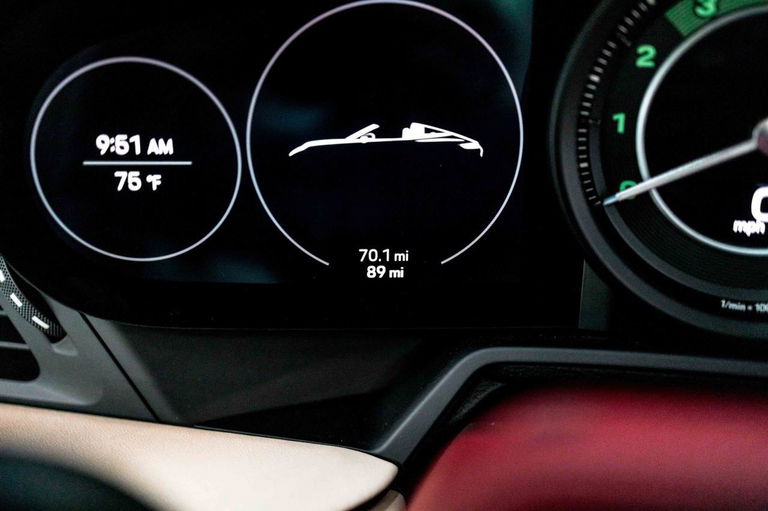 Porsche 992 Heritage Design Edition