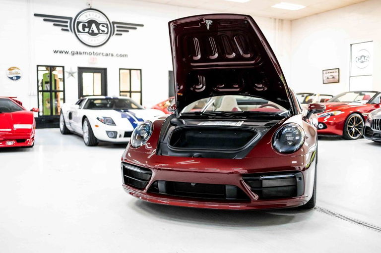 Porsche 992 Heritage Design Edition