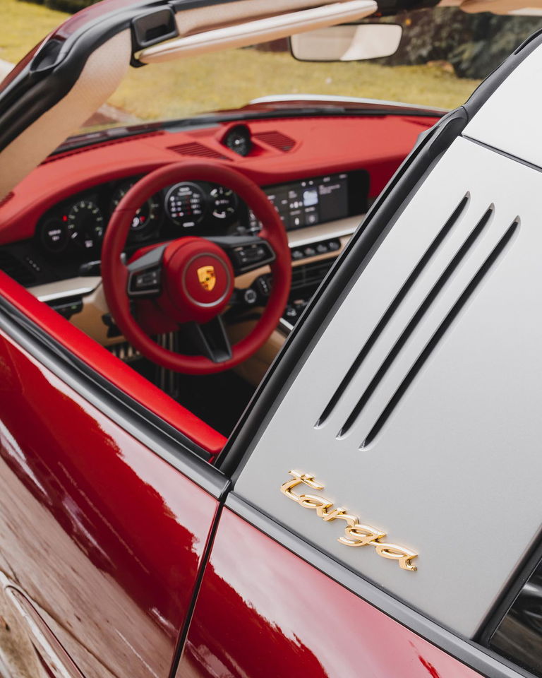 Porsche 992 Heritage Design Edition