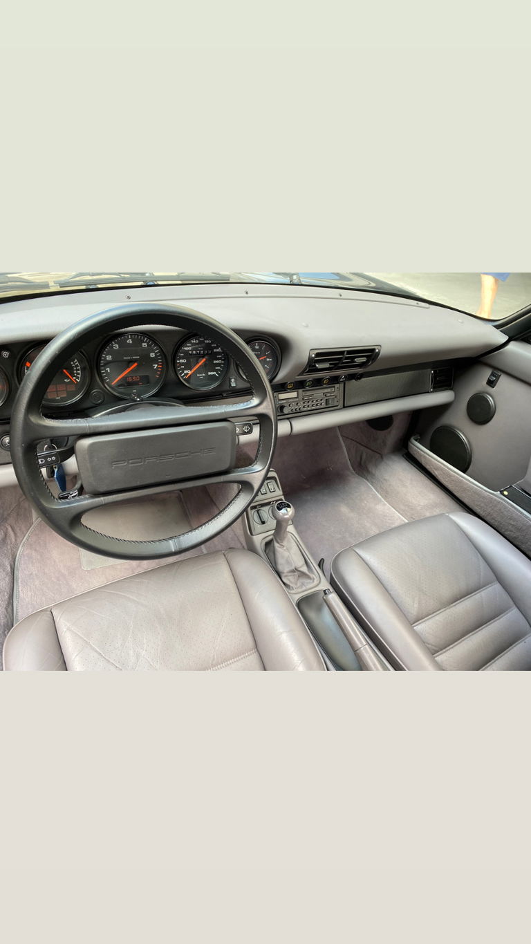 Porsche 964 Carrera 4