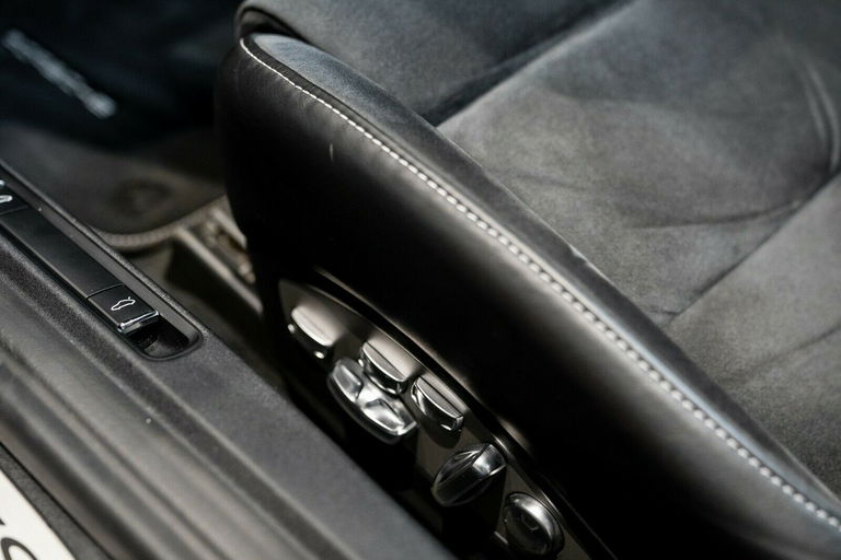 Porsche 991.2 Carrera GTS